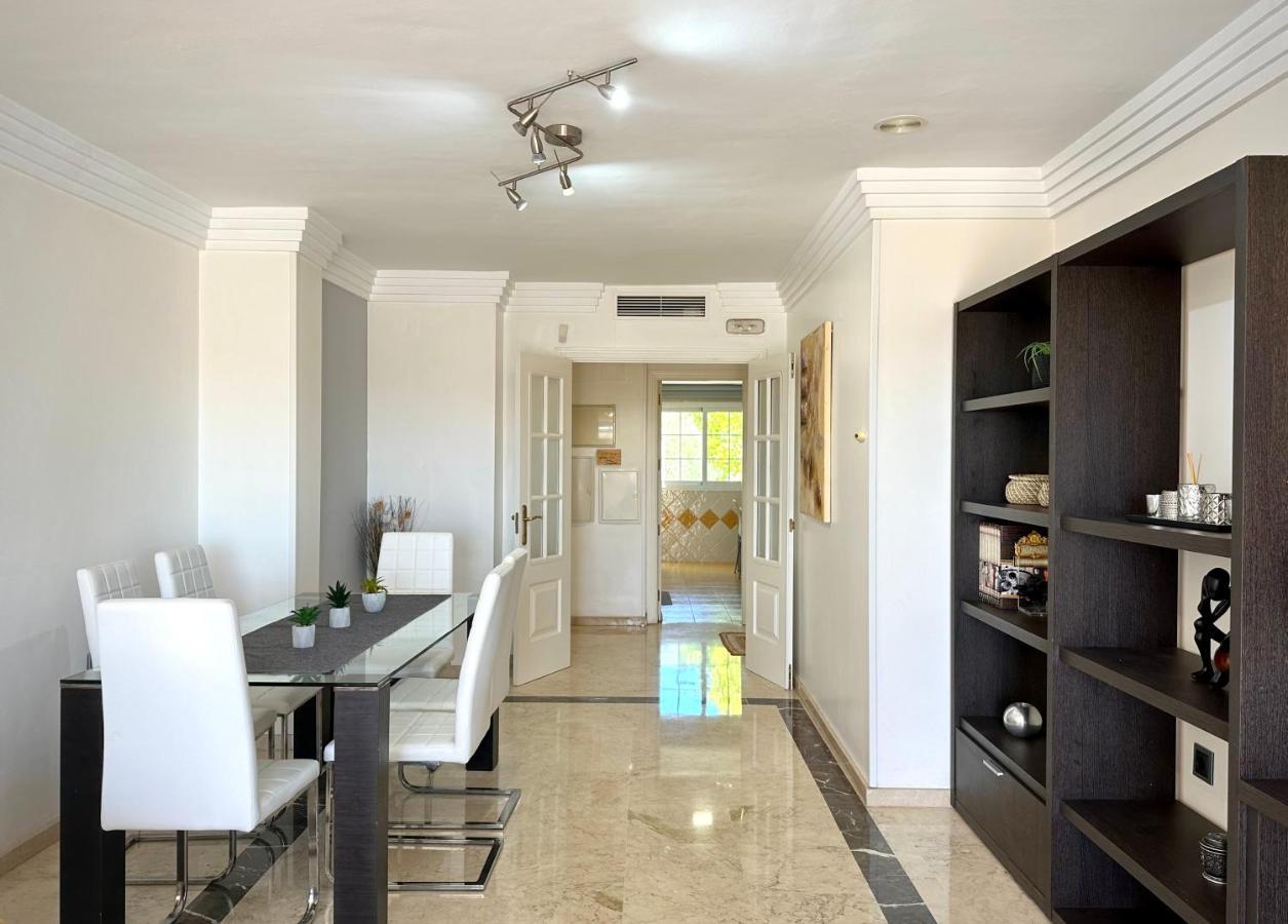 Moderno Apartamento Con Preciosas Vistas Al Mar En Urbanizacion Con Piscina - Rio Real 11 2G Marbella Buitenkant foto