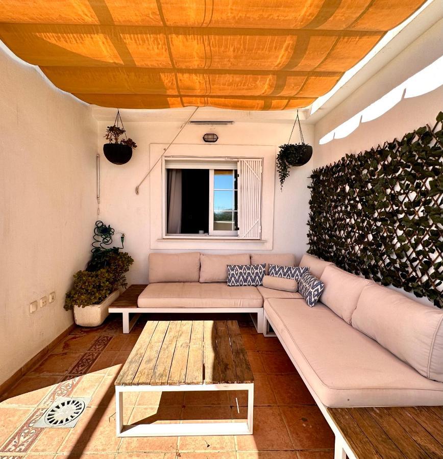 Moderno Apartamento Con Preciosas Vistas Al Mar En Urbanizacion Con Piscina - Rio Real 11 2G Marbella Buitenkant foto