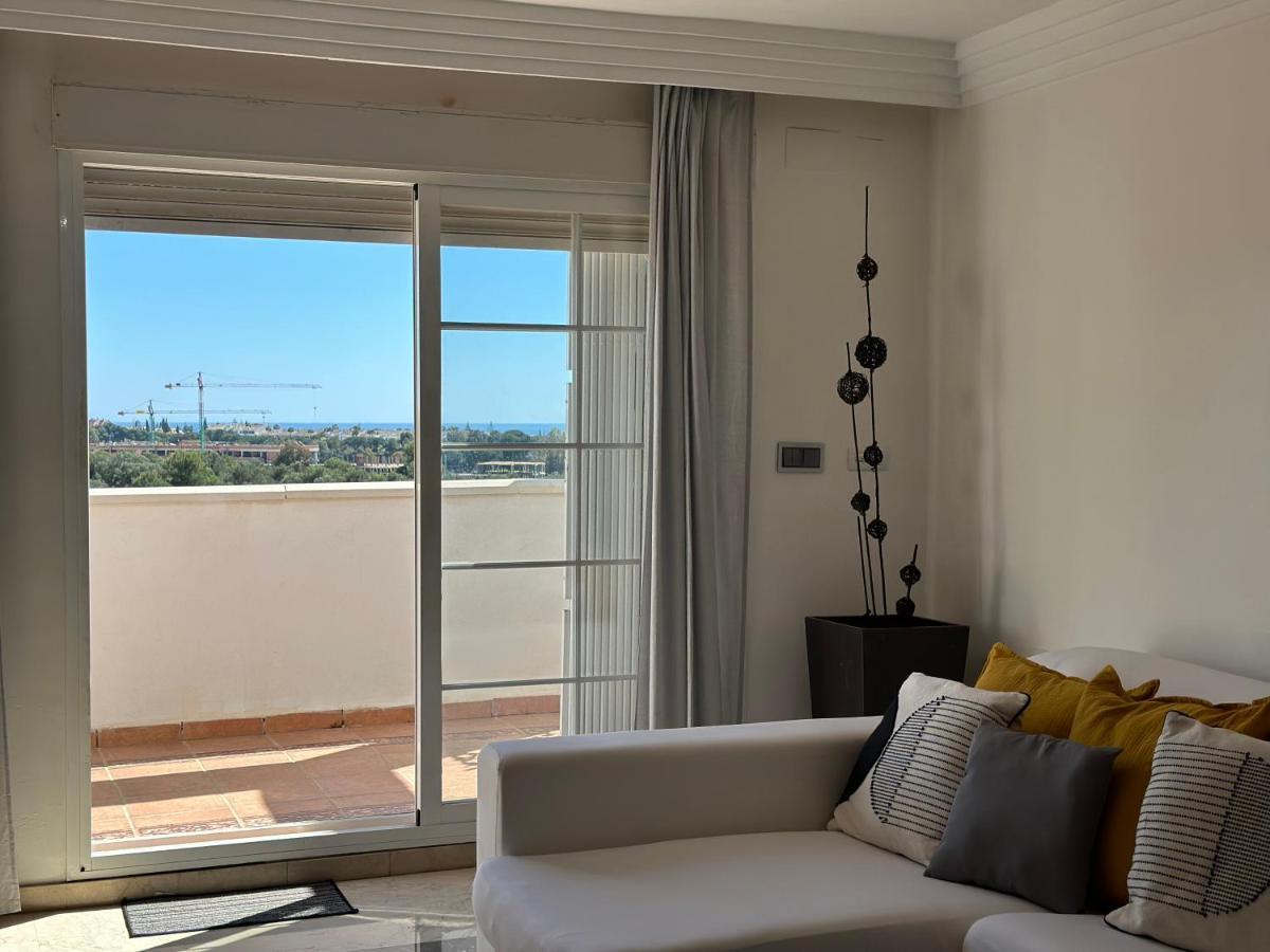 Moderno Apartamento Con Preciosas Vistas Al Mar En Urbanizacion Con Piscina - Rio Real 11 2G Marbella Buitenkant foto
