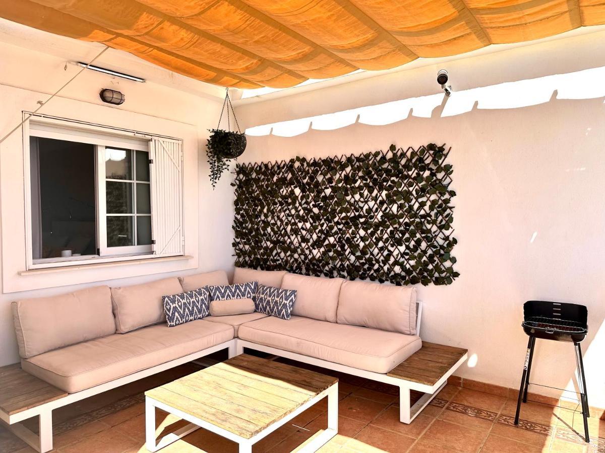 Moderno Apartamento Con Preciosas Vistas Al Mar En Urbanizacion Con Piscina - Rio Real 11 2G Marbella Buitenkant foto