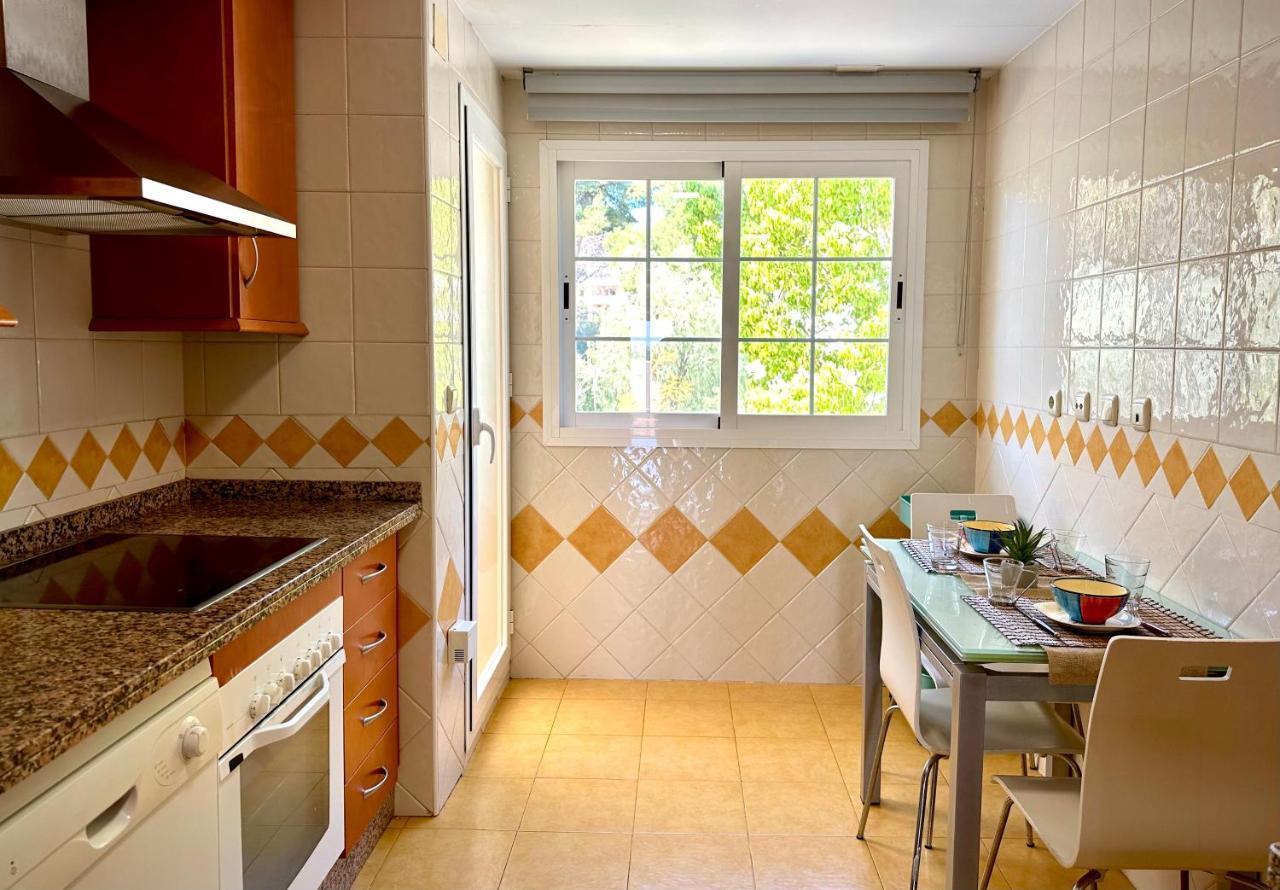 Moderno Apartamento Con Preciosas Vistas Al Mar En Urbanizacion Con Piscina - Rio Real 11 2G Marbella Buitenkant foto